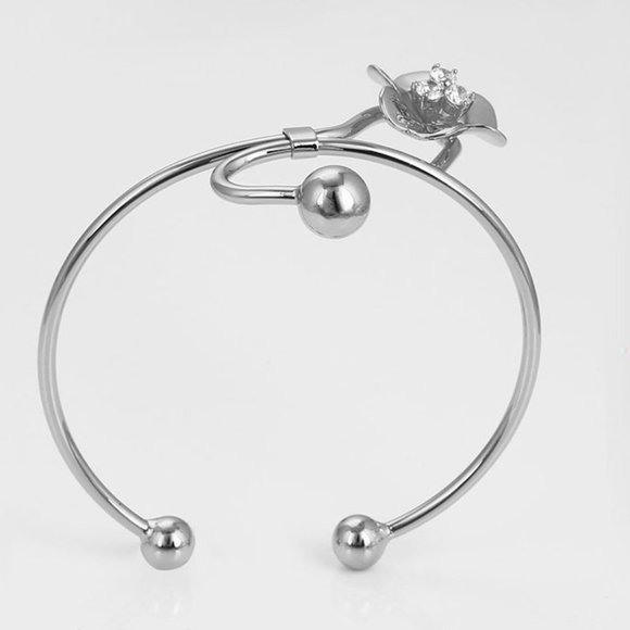 Stunning Flower Bangle Bracelet - Picture 3 of 10